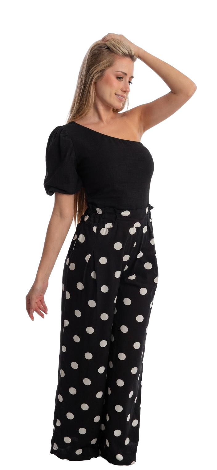 polka dot pants...