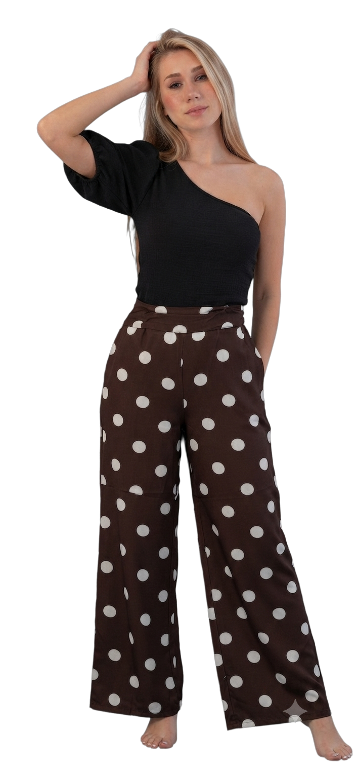 polka dot pants...