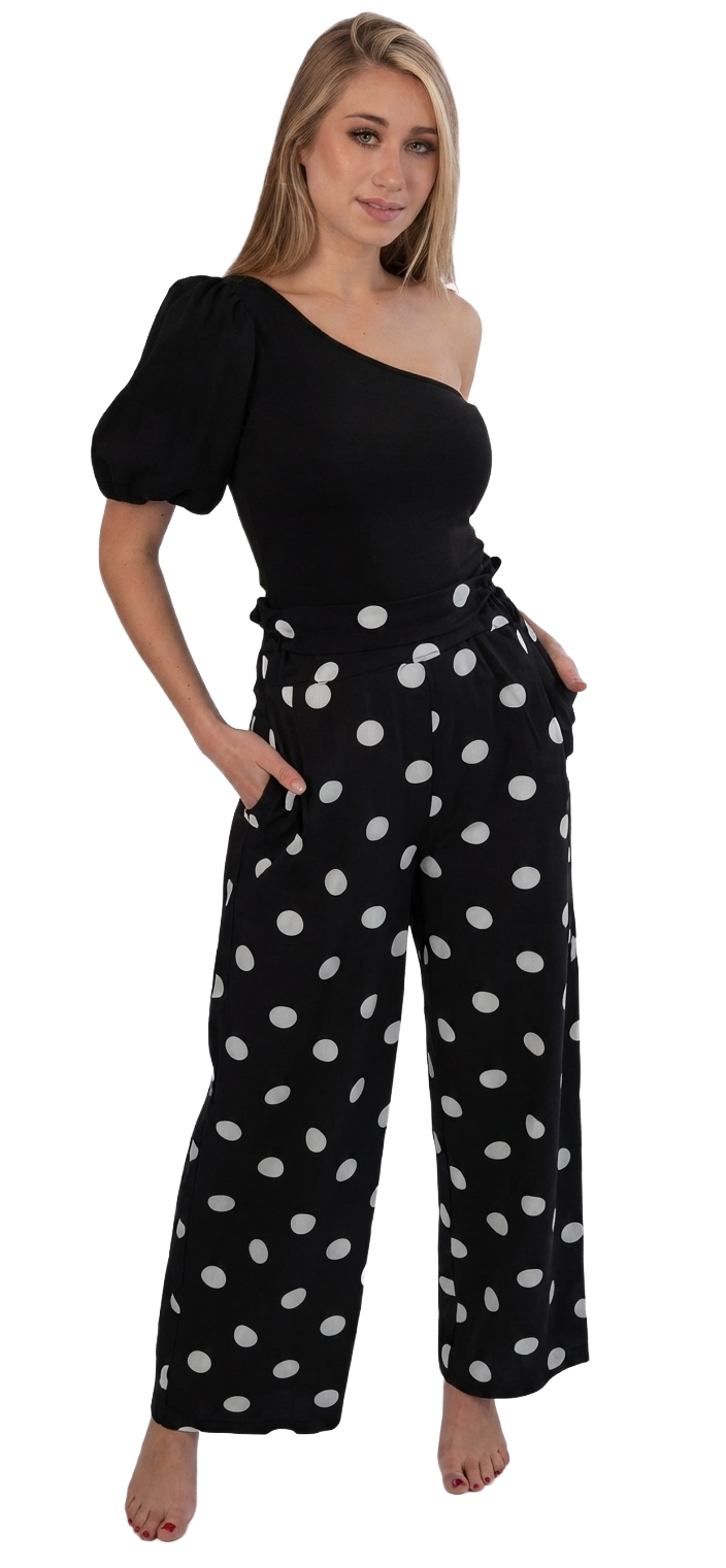 polka dot pants...