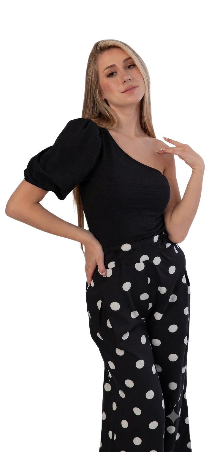 polka dot pants...